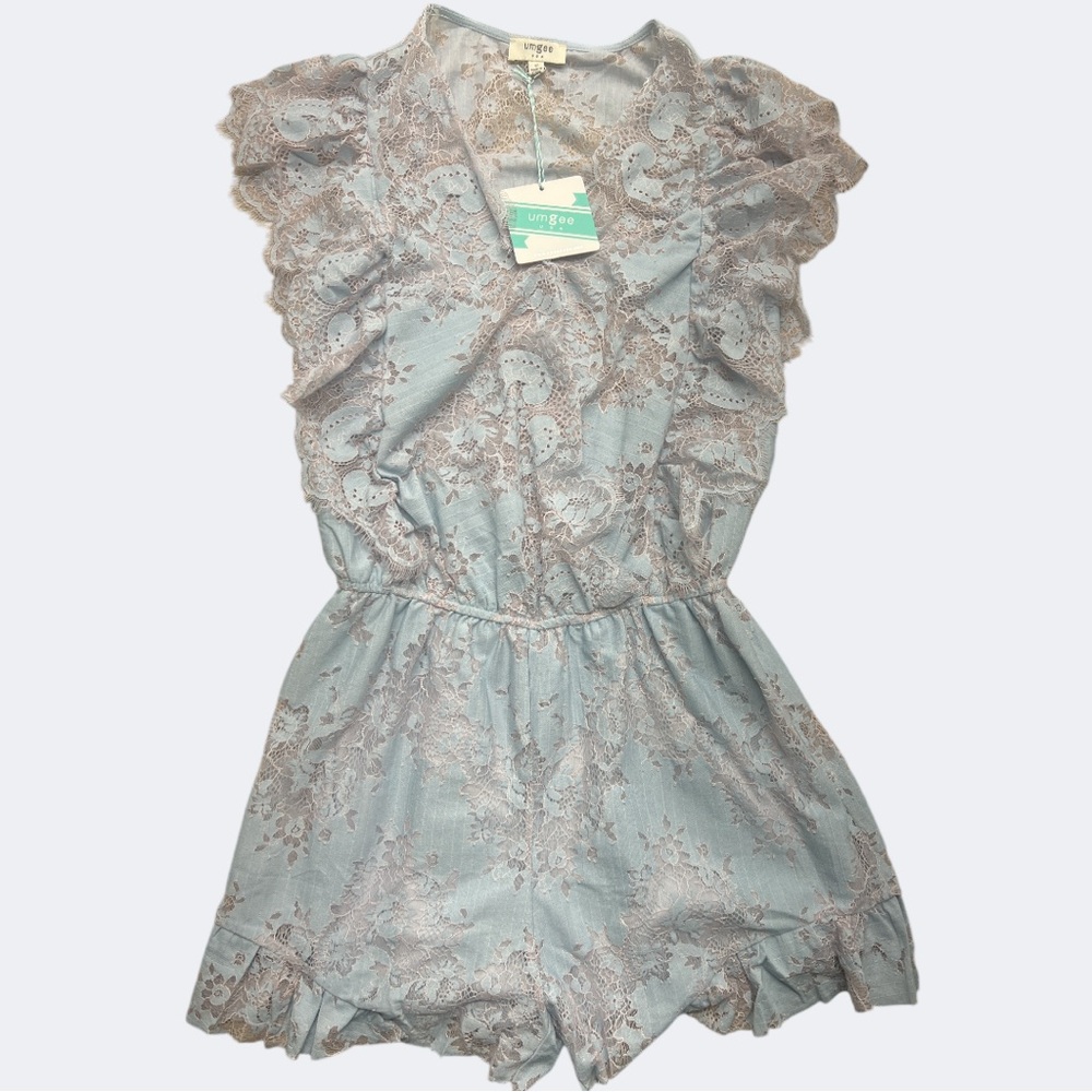 Umgee‎ Lace Applique Ruffle Short Romper NWT